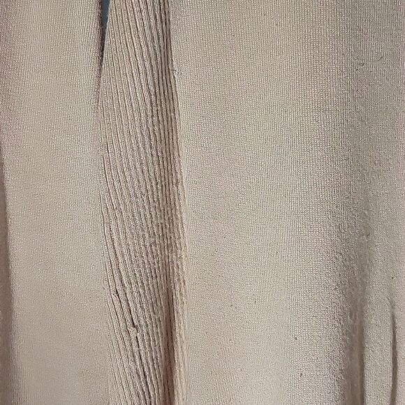 * Quinn pale pink pullover long sleeve sweater - Picture 7 of 7